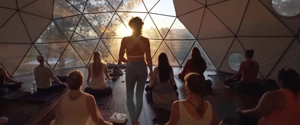 Love Inspires retreat, with Jo Lewins & Carlos Romero, a film by Be Seen & Bloom